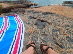 Sandals-on-rocks-at-Wreck